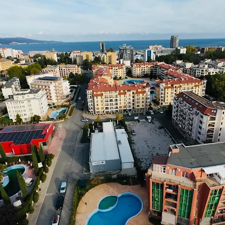 Sunny House 206 One Bedroom Apartman *