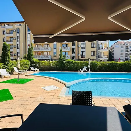 Sunny House 206 One Bedroom Apartman